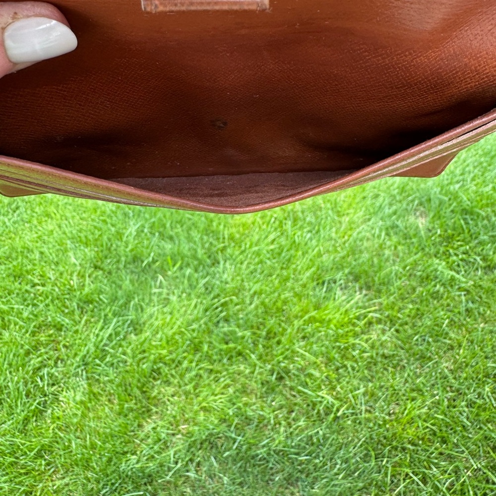 Luxury Louis Vuitton Wallet - Picture 8 of 8